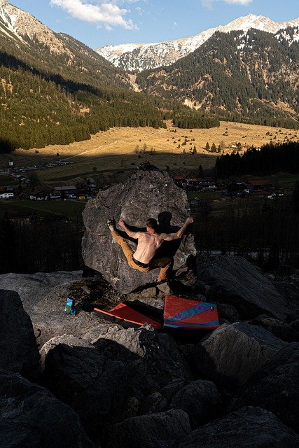 bouldering, climb, sports, stone, nature, boulder, landscape, mountain, outdoor, adventure, muscles, man, fitness, power, training, rock, alps, allgäu, mountains, climbing